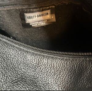 Authentic Harley Davidson Genuine Pebbled Leather Shoulder/Crossbody Bag
